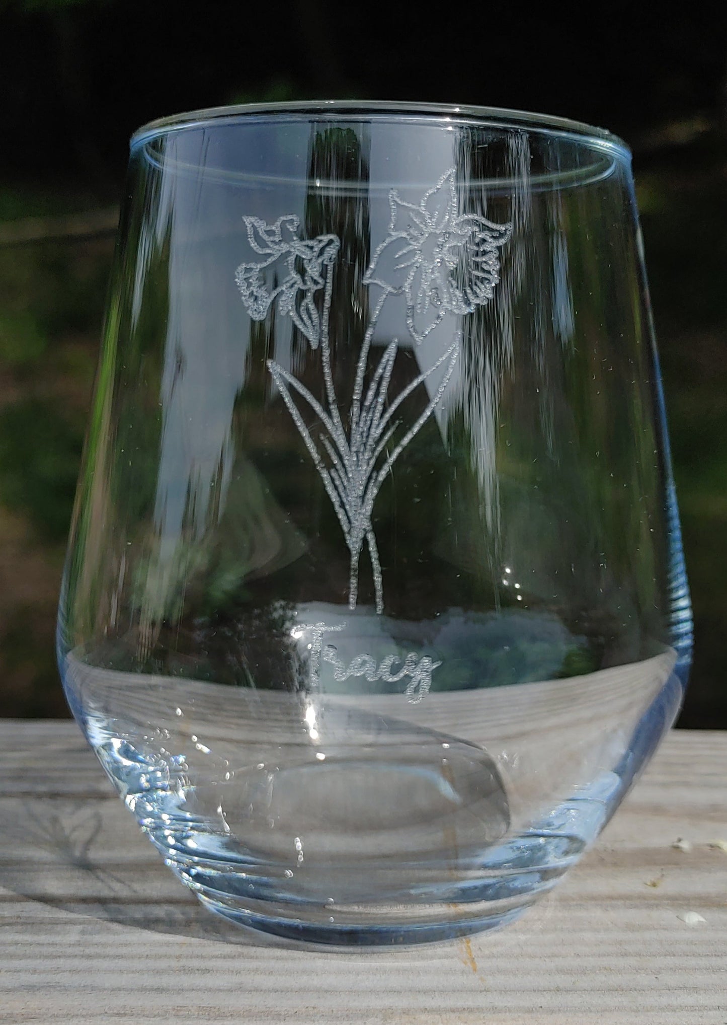 Engraved Elegance: Personalized 15oz. Stemless Wine Glass