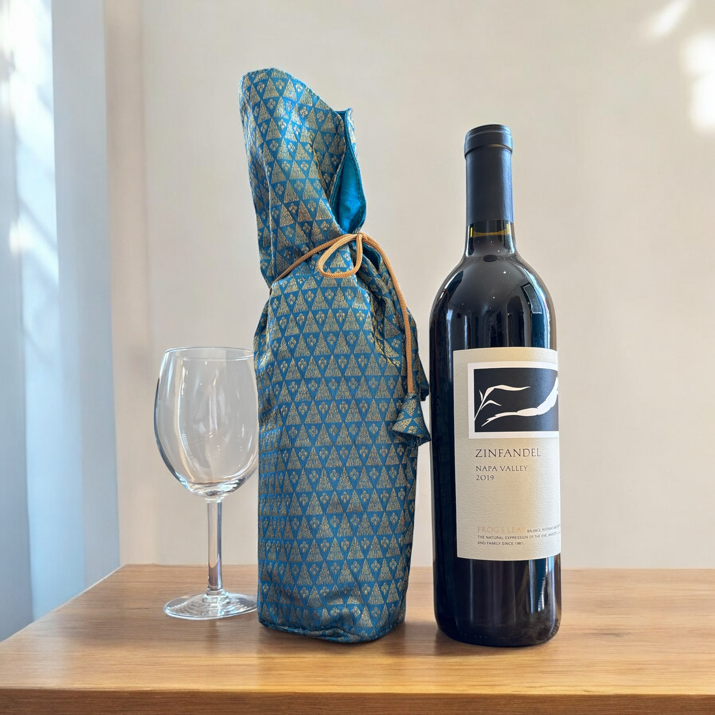 Premium Handmade Wine/Drink Bottle Gift Bag with Brocade fabric - Regular size